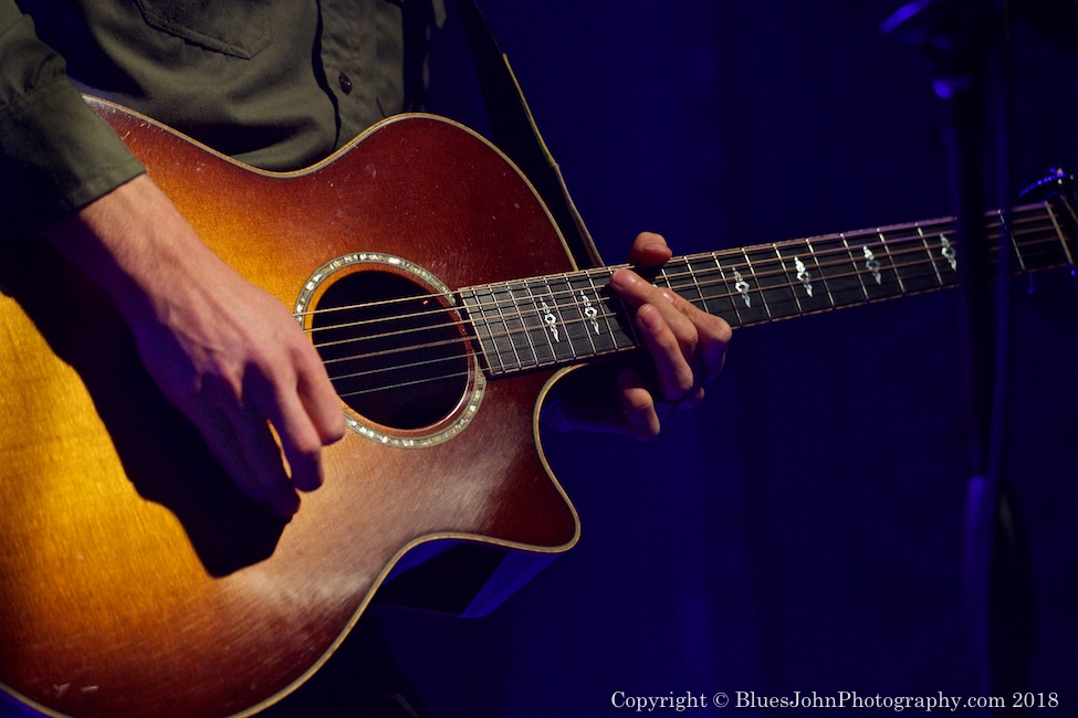 Tolan Shaw, Aladdin Theater, photo by John Alcala