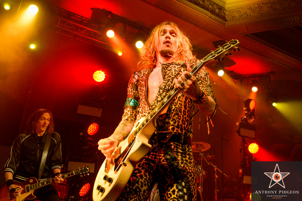 The Darkness, Crystal Ballroom, photo by Anthony Pidgeon