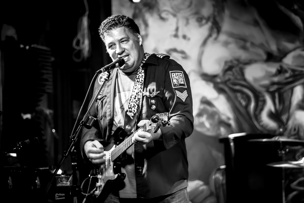 The Bar Pilots, The Analog Cafe [CLOSED], Portland Metro Records, photo by James Kemp