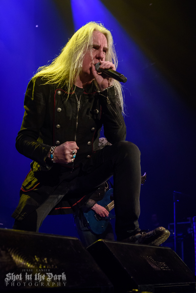 Saxon, ShoWare Center, photo by Jesse Lanier