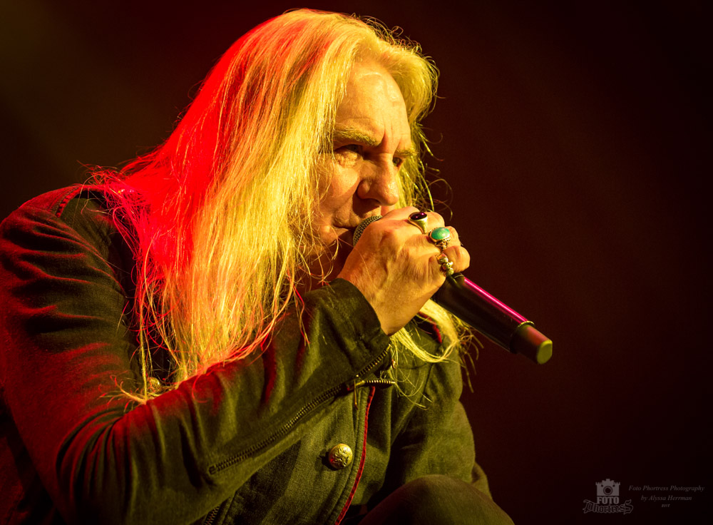 Saxon, Veterans Memorial Coliseum, Rose Quarter, photo by Alyssa Herrman