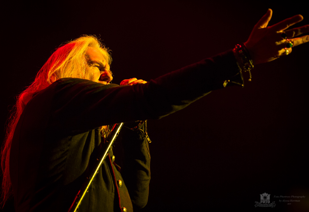 Saxon, Veterans Memorial Coliseum, Rose Quarter, photo by Alyssa Herrman