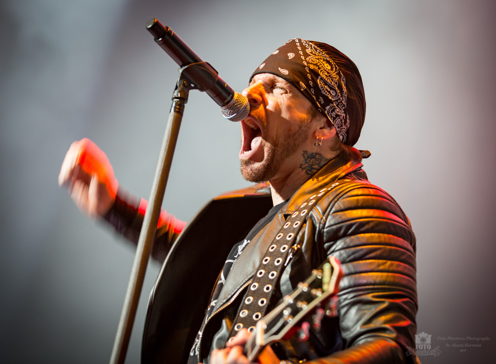 Black Star Riders, Veterans Memorial Coliseum, Rose Quarter, photo by Alyssa Herrman