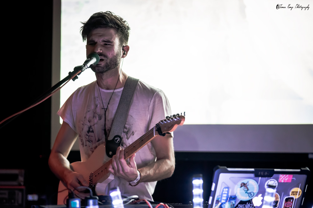 LEO ISLO, Kelly's Olympian, Vortex Music Magazine, photo by James Kemp