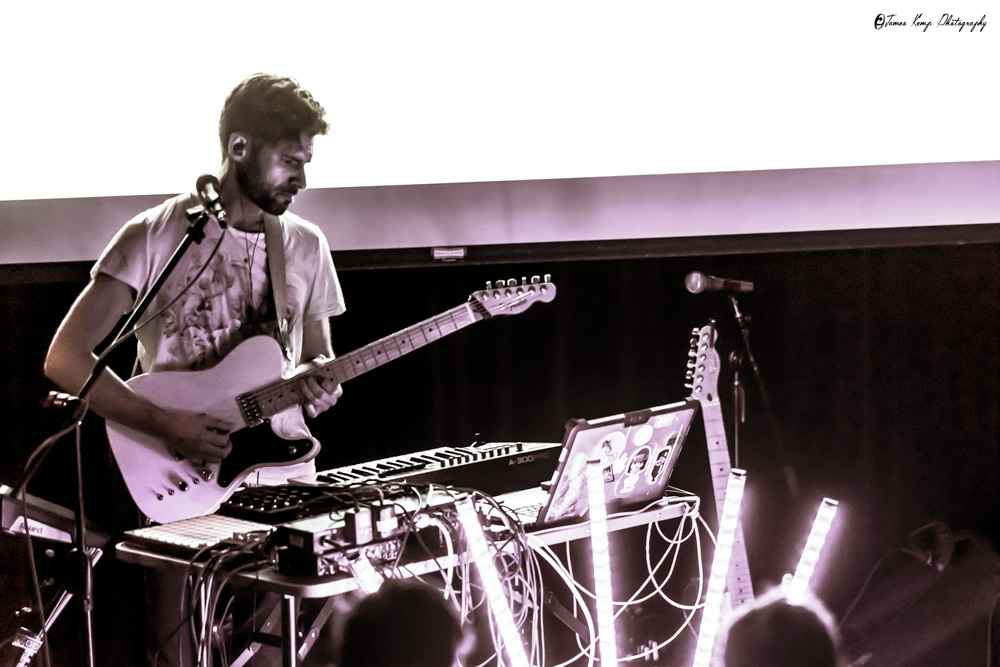 LEO ISLO, Kelly's Olympian, Vortex Music Magazine, photo by James Kemp