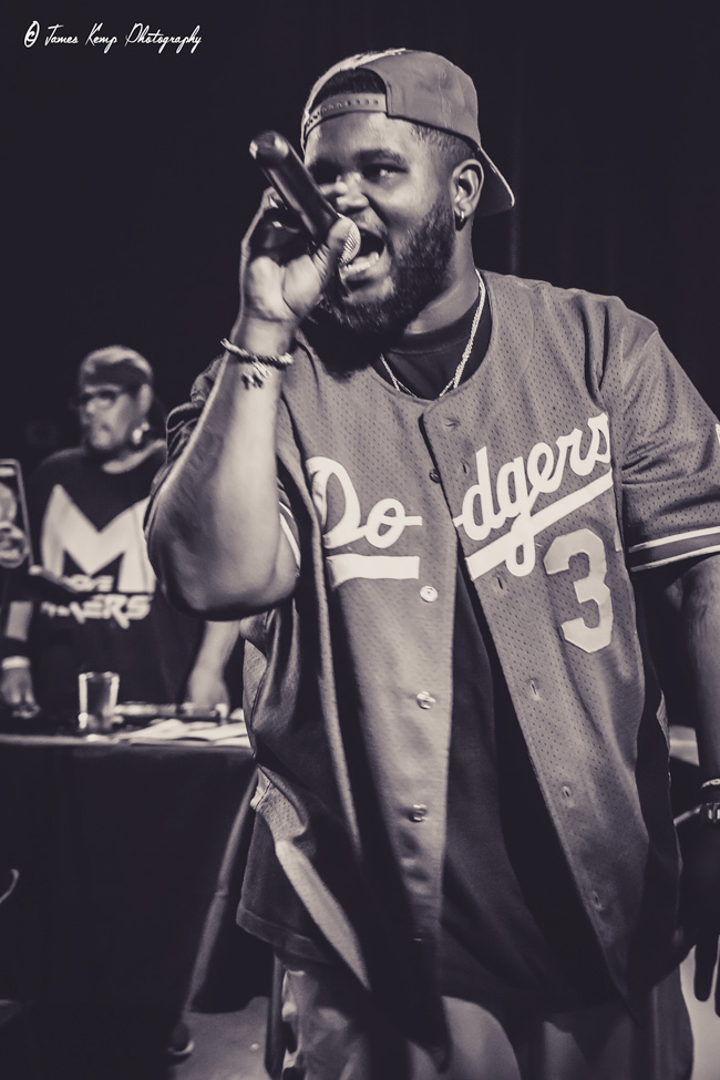 Mic Capes, Kelly's Olympian, Vortex Music Magazine, photo by James Kemp