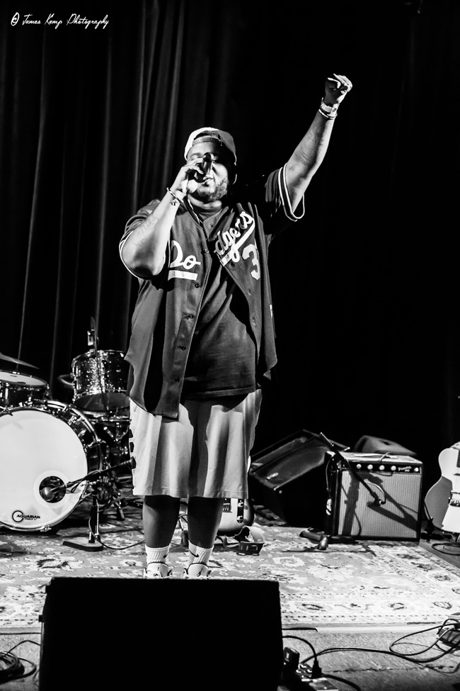 Mic Capes, Kelly's Olympian, Vortex Music Magazine, photo by James Kemp