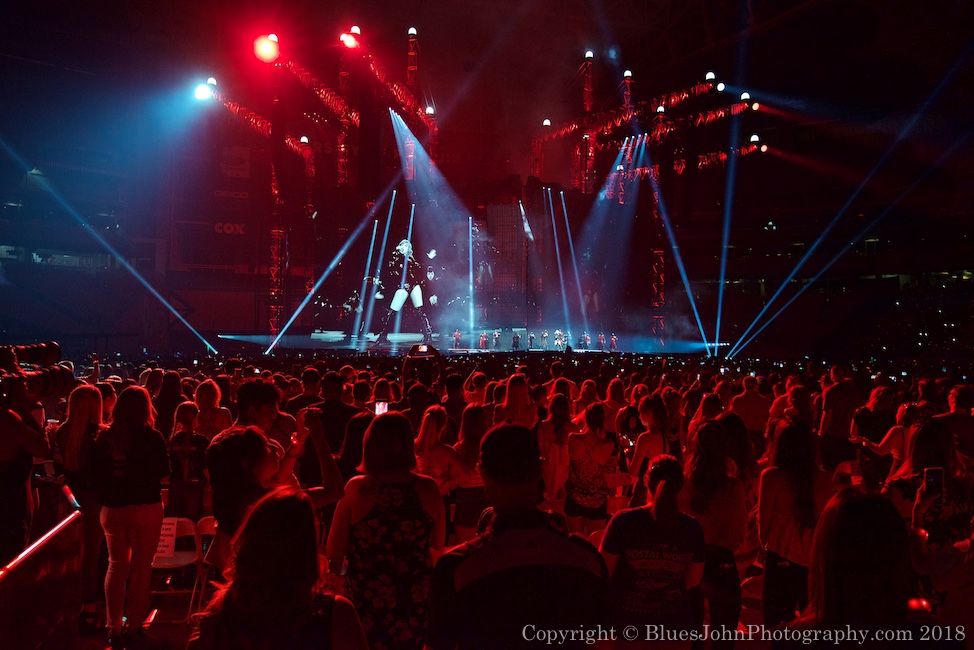 Taylor Swift, photo by John Alcala