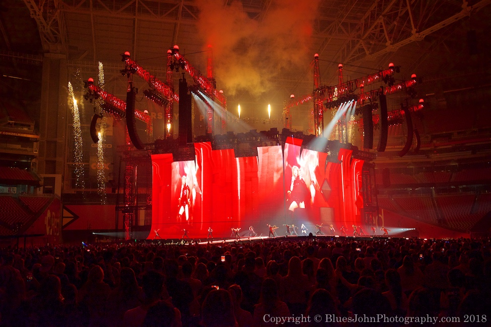 Taylor Swift, photo by John Alcala