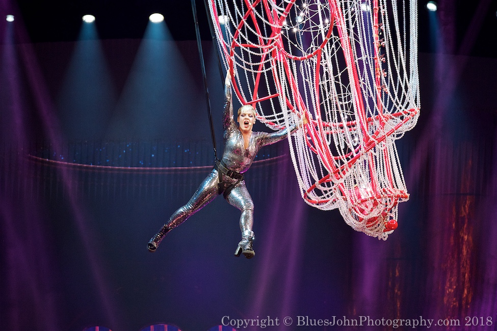 P!nk, Moda Center, photo by John Alcala