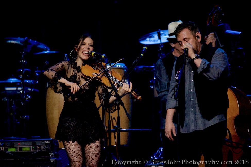 JD & The Straight Shot, Moda Center, photo by John Alcala