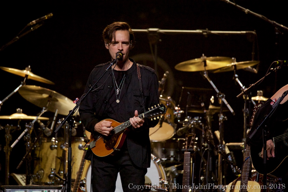 JD & The Straight Shot, Moda Center, photo by John Alcala