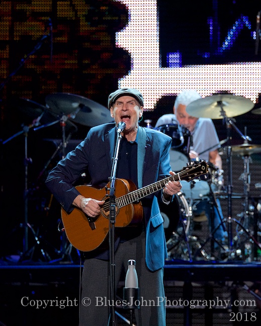James Taylor, Moda Center, Rose Quarter, photo by John Alcala