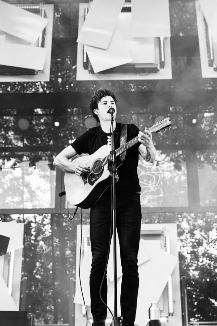 Vance Joy, Edgefield Amphitheater, photo by Sydnie Kobza