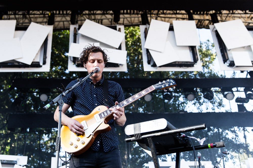 Mondo Cozmo, Edgefield Amphitheater, photo by Sydnie Kobza