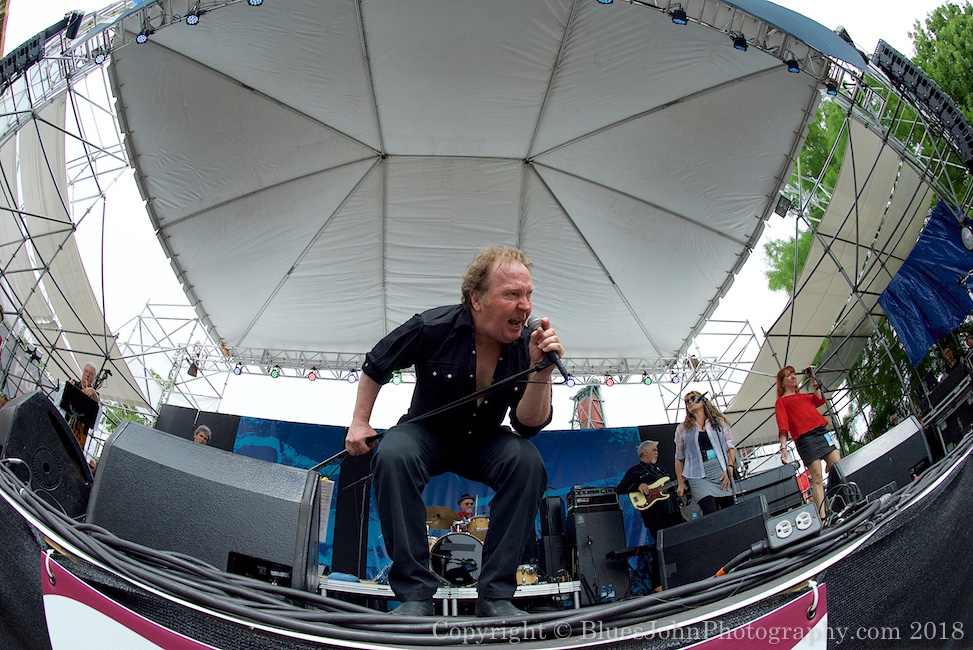 Jon Koonce, Waterfront Blues Festival, Tom McCall Waterfront Park, photo by John Alcala