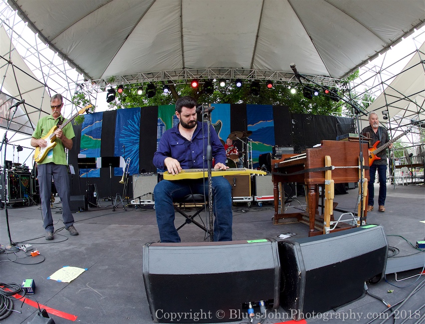 Waterfront Blues Festival, Tom McCall Waterfront Park, photo by John Alcala