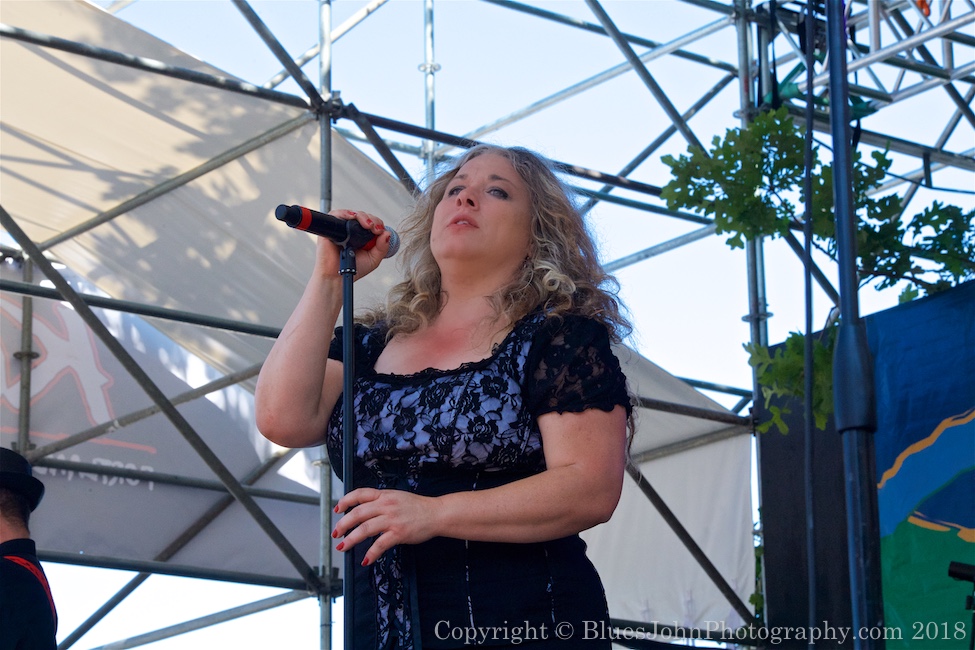 Waterfront Blues Festival, Tom McCall Waterfront Park, photo by John Alcala