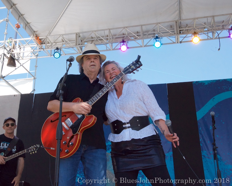 Karen Lovely, Waterfront Blues Festival, Tom McCall Waterfront Park, photo by John Alcala