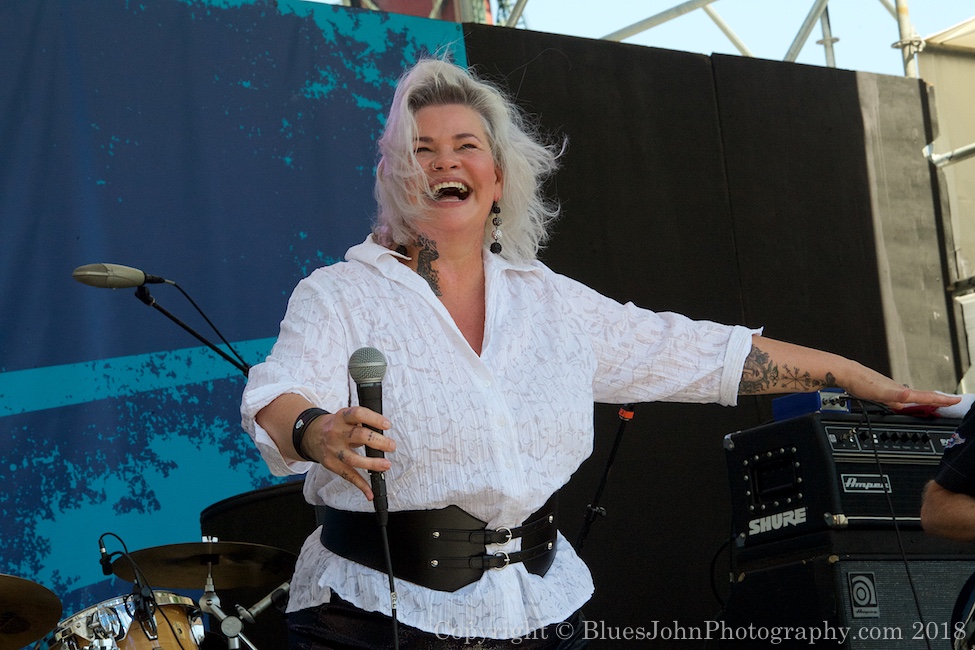 Karen Lovely, Waterfront Blues Festival, Tom McCall Waterfront Park, photo by John Alcala