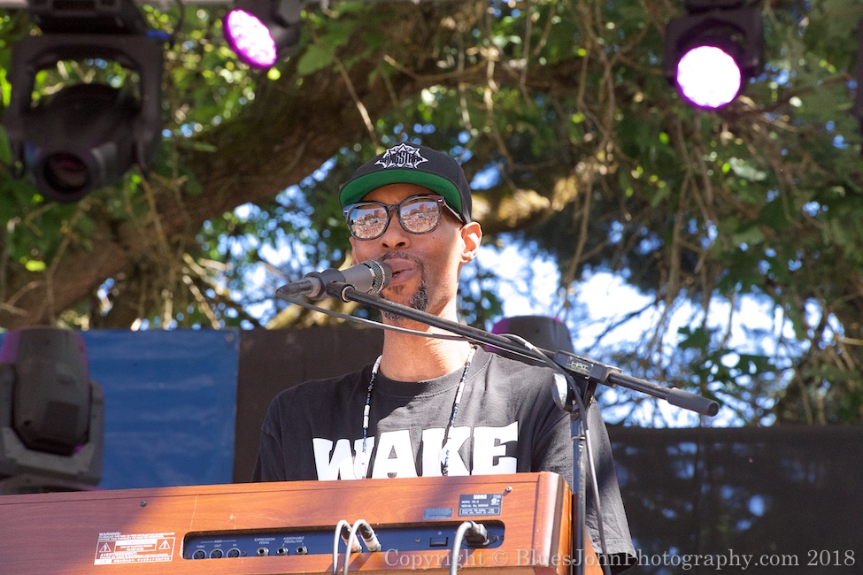 Tony Ozier, Waterfront Blues Festival, Tom McCall Waterfront Park, photo by John Alcala