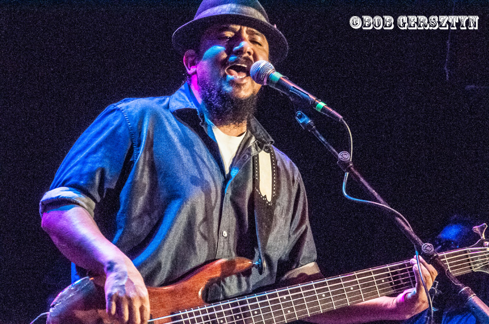 Los Lonely Boys, The Elsinore Theatre, photo by Bob Gersztyn