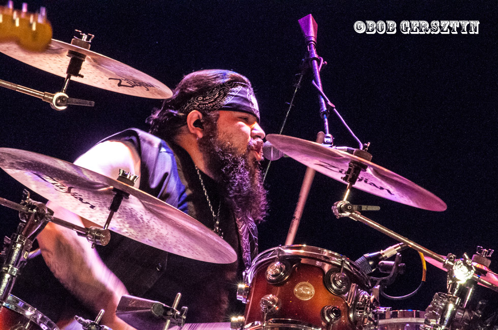 Los Lonely Boys, The Elsinore Theatre, photo by Bob Gersztyn