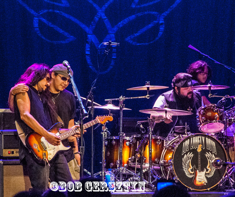 Los Lonely Boys, The Elsinore Theatre, photo by Bob Gersztyn