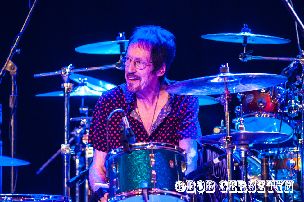 Phamous Phaces, The Elsinore Theatre, photo by Bob Gersztyn