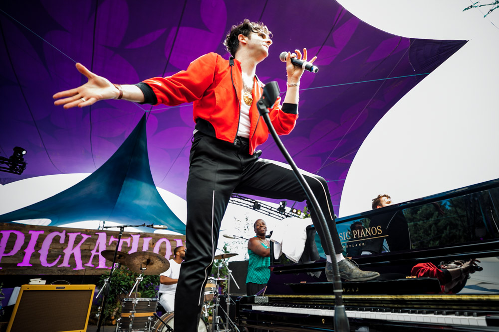 Low Cut Connie, Pickathon, Pendarvis Farm, photo by Tojo Andrianarivo