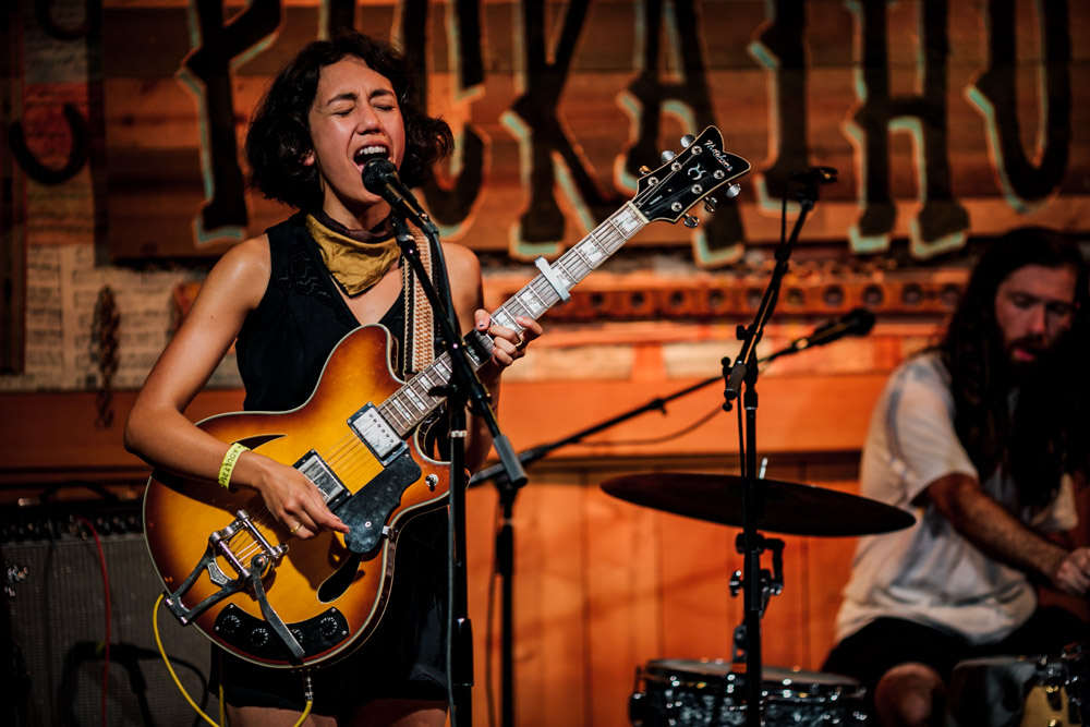 Haley Heynderickx, Pickathon, Pendarvis Farm, photo by Tojo Andrianarivo