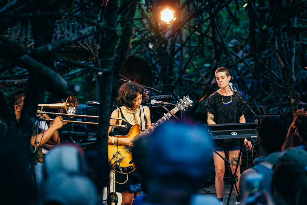 Haley Heynderickx, Pickathon, Pendarvis Farm, photo by Tojo Andrianarivo