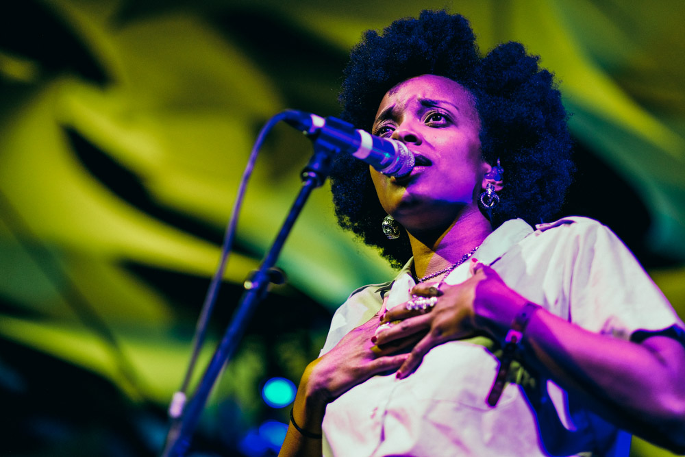 Jamila Woods, Pickathon, Pendarvis Farm, photo by Tojo Andrianarivo