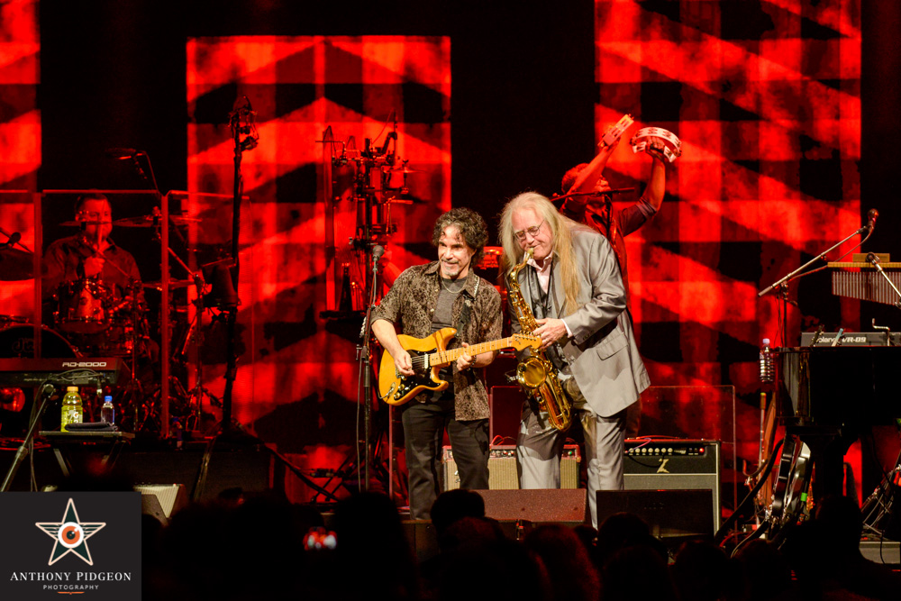 Hall & Oates, Moda Center, Rose Quarter, photo by Anthony Pidgeon