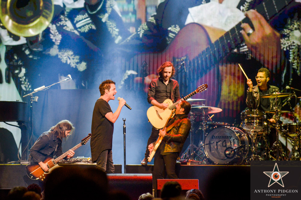 Train, Moda Center, Rose Quarter, photo by Anthony Pidgeon