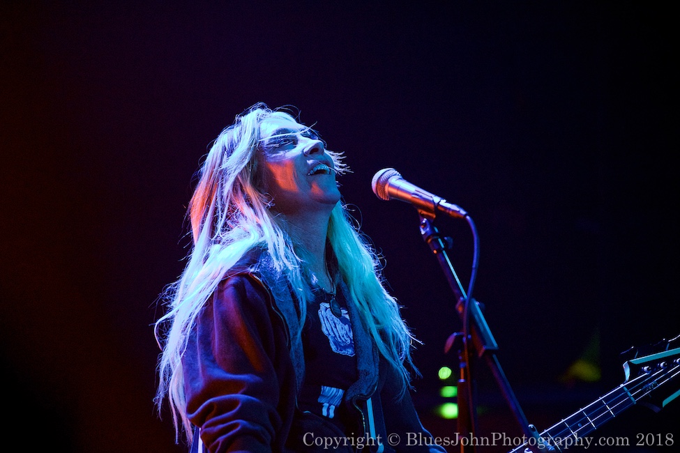 Belly, Revolution Hall, photo by John Alcala