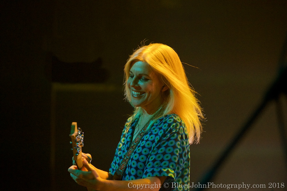 Belly, Revolution Hall, photo by John Alcala