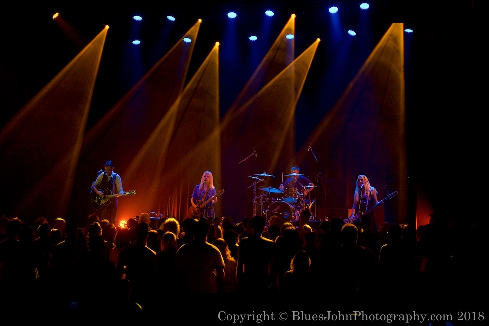 Belly, Revolution Hall, photo by John Alcala