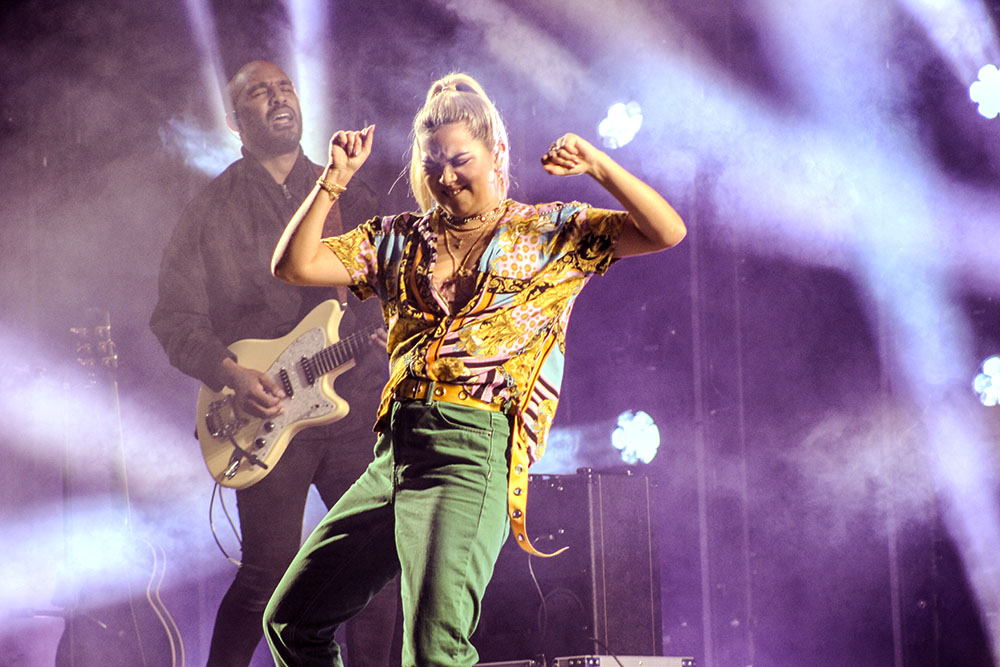 Hayley Kiyoko, Moda Center, photo by Emma Davis
