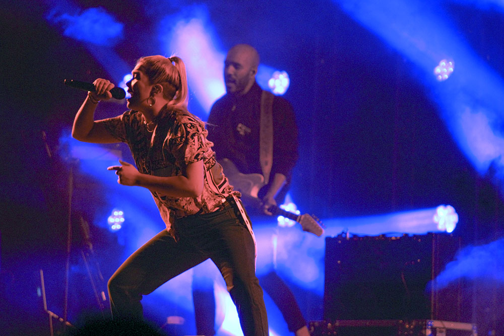 Hayley Kiyoko, Moda Center, photo by Emma Davis