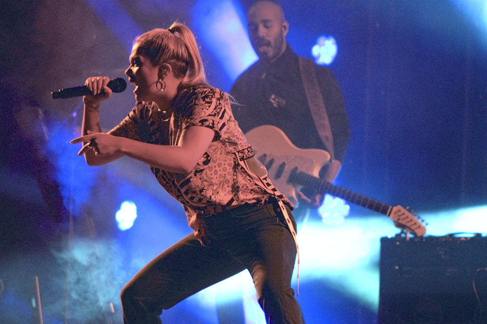 Hayley Kiyoko, Moda Center, photo by Emma Davis