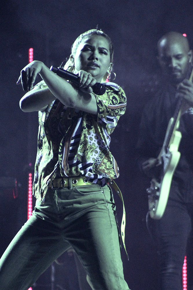 Hayley Kiyoko, Moda Center, photo by Emma Davis