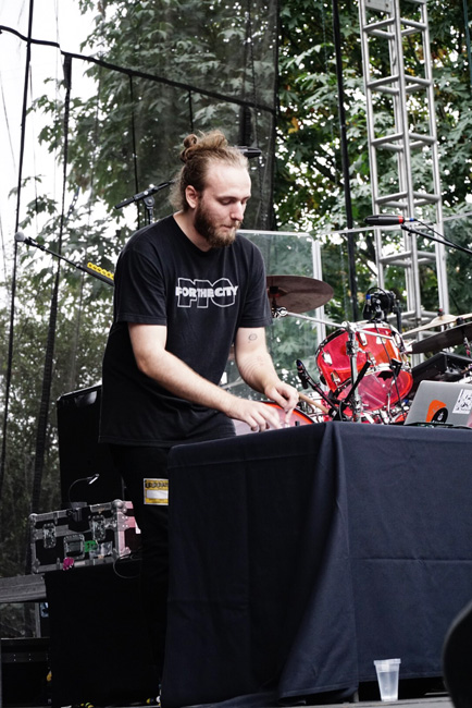 Neill Von Tally, Edgefield Amphitheater, EYRST, photo by Elbert Giron