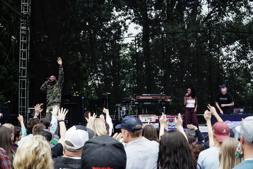 Ripley Snell, Blossom, Neill Von Tally, Edgefield Amphitheater, EYRST, photo by Elbert Giron