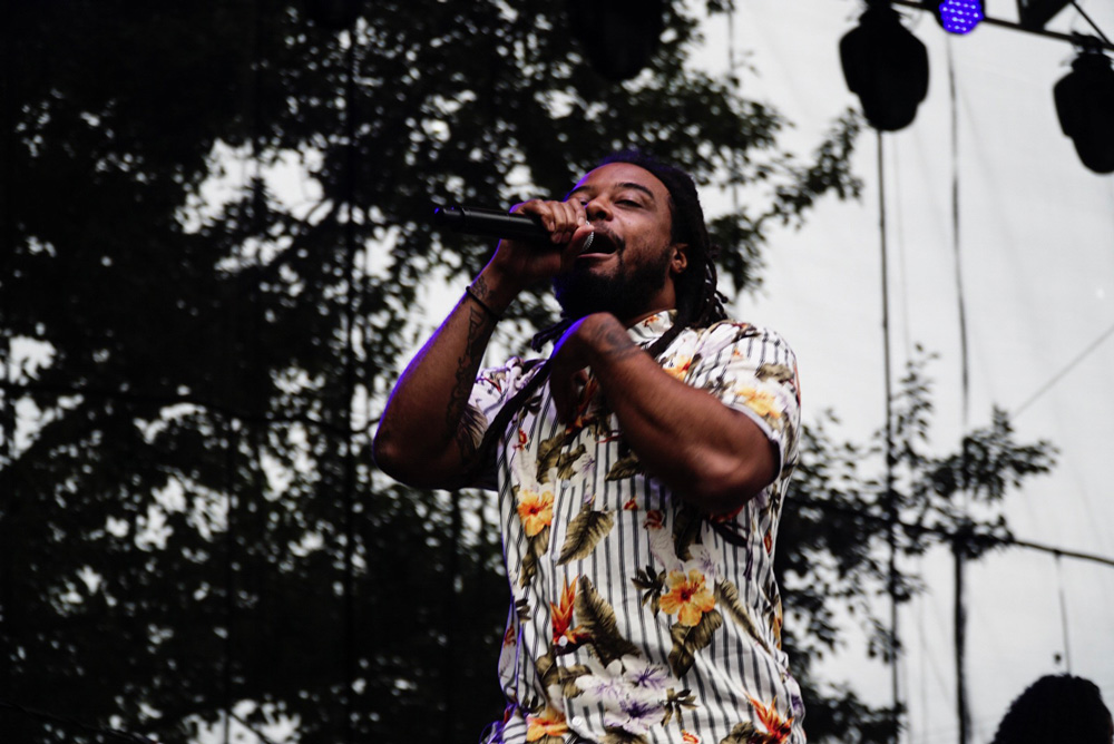 Myke Bogan, Edgefield Amphitheater, EYRST, photo by Elbert Giron