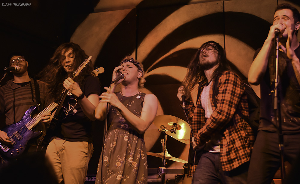 Separating The Seas, Twilight Cafe & Bar, photo by Kevin Pettigrew