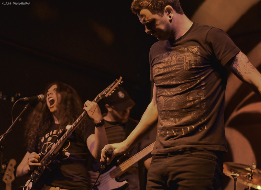 Separating The Seas, Twilight Cafe & Bar, photo by Kevin Pettigrew