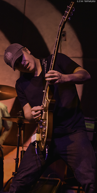 Separating The Seas, Twilight Cafe & Bar, photo by Kevin Pettigrew