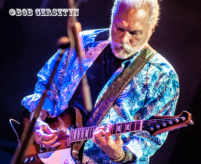 Hot Tuna, Revolution Hall, photo by Bob Gersztyn