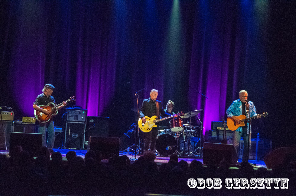 Hot Tuna, Revolution Hall, photo by Bob Gersztyn